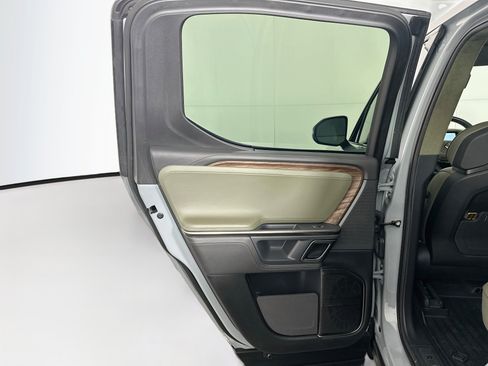 Used 2022 Rivian R1T Adventure AWD/4WD image 27