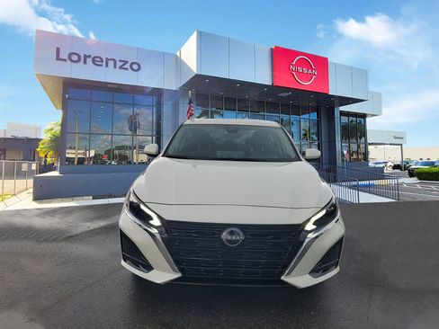 New 2025 Nissan Altima 2.5 SV w/ SV Premium Package image 2