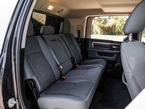 Used 2016 RAM 2500 SLT image 32