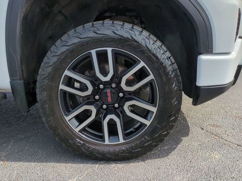 Used 2023 GMC Sierra 1500 AT4 w/ Technology Package image 14