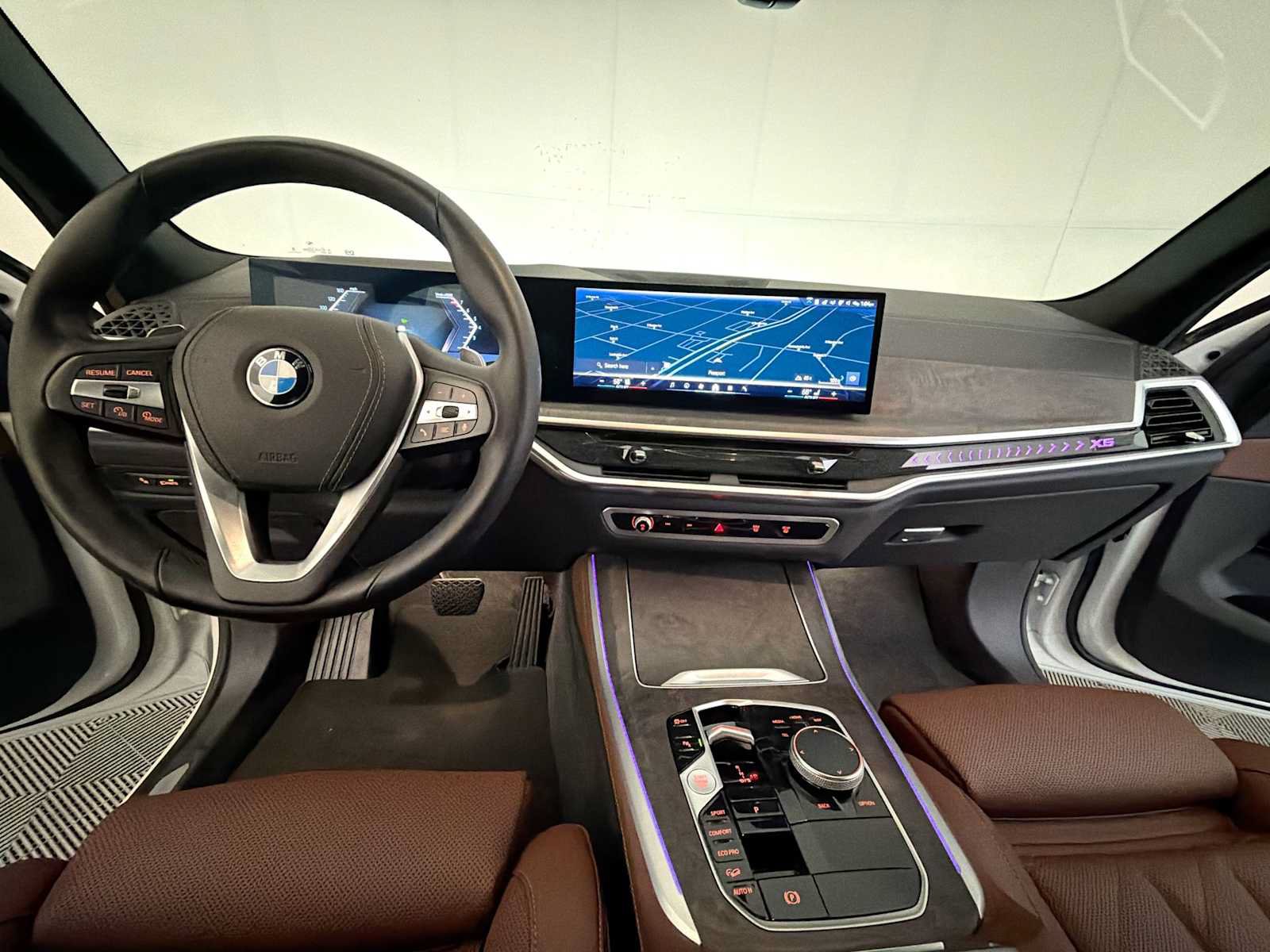 Used 2024 BMW X5 xDrive40i w/ Parking Assistance Package AWD/4WD image 16