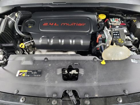 Used 2020 Jeep Compass Latitude AWD/4WD image 30