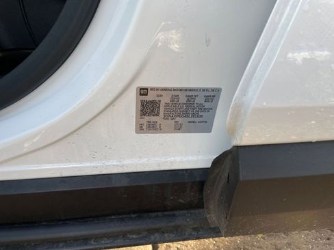 Used 2025 Chevrolet Equinox LT image 28