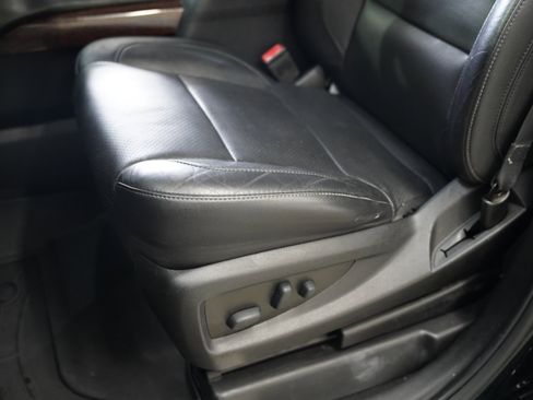 Used 2019 GMC Yukon XL SLT image 25