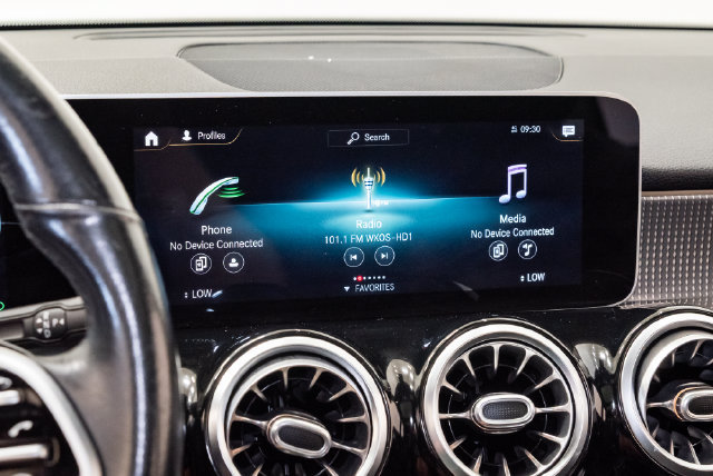 Used 2021 Mercedes-Benz GLB 250 4MATIC image 15