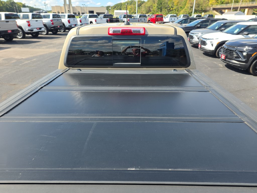Used 2022 GMC Canyon AT4 w/ Trailering Package AWD/4WD image 8