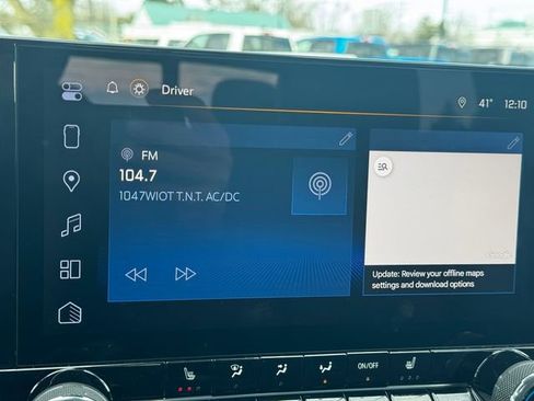 Used 2025 Chevrolet Colorado Trail Boss image 32