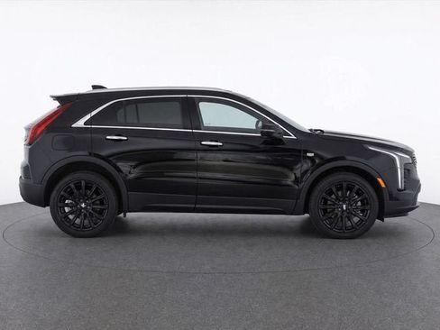 Used 2023 Cadillac XT4 Luxury w/ Cold Weather Package AWD/4WD image 8