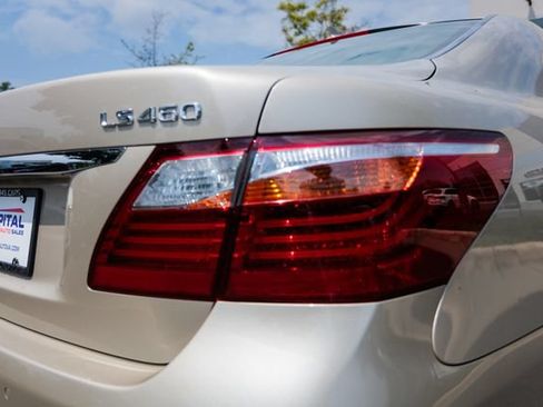 Used 2010 Lexus LS 460 RWD image 17