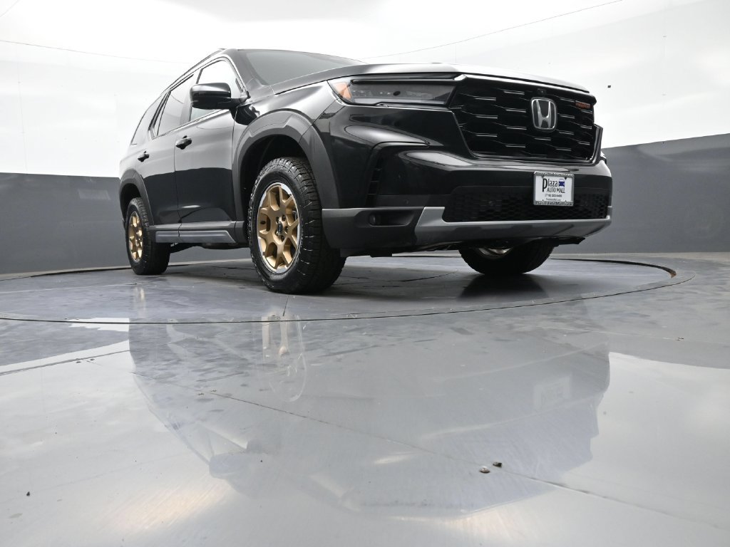 Certified 2024 Honda Pilot TrailSport image 30
