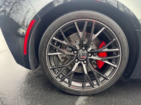 Used 2016 Chevrolet Corvette Z06 w/ 3LZ Preferred Equipment Group image 18