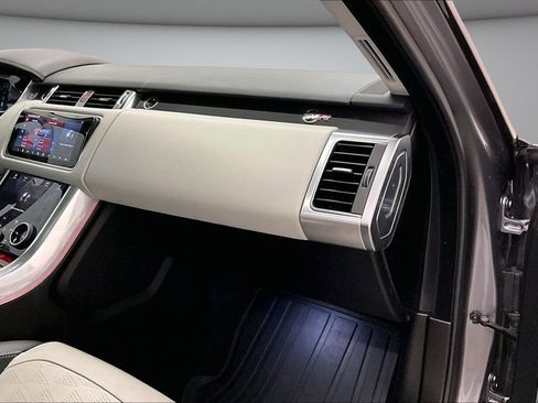 Used 2020 Land Rover Range Rover Sport SVR image 27