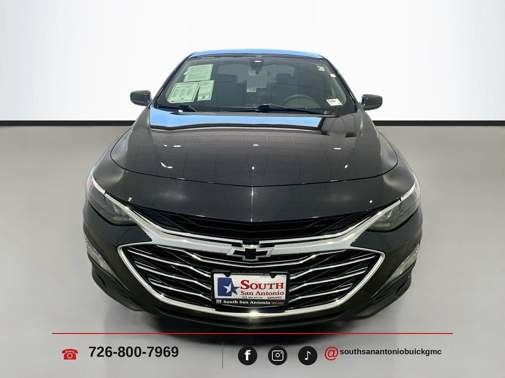 Certified 2022 Chevrolet Malibu LT FWD image 2