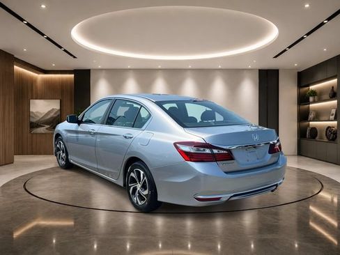 Used 2016 Honda Accord LX image 4