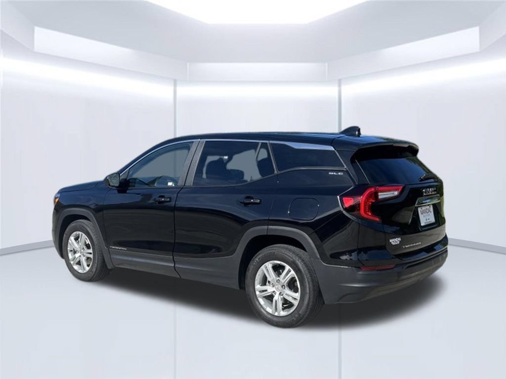 Used 2024 GMC Terrain SLE FWD image 7