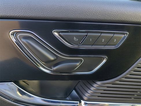 Certified 2022 Lincoln Corsair FWD image 18