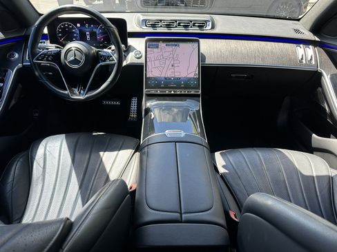 Used 2022 Mercedes-Benz S 500 4MATIC w/ AMG Line Package image 17