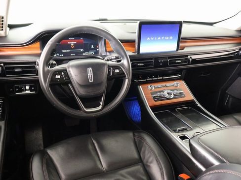 Used 2024 Lincoln Aviator Reserve image 2