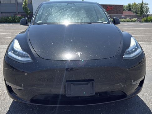 Used 2021 Tesla Model Y Long Range AWD/4WD image 5