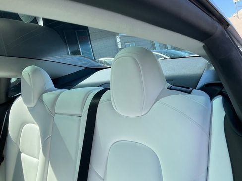 Used 2023 Tesla Model 3 Standard Range image 31