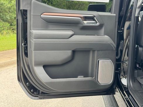 New 2025 GMC Sierra 1500 Denali w/ Denali Reserve Package image 24