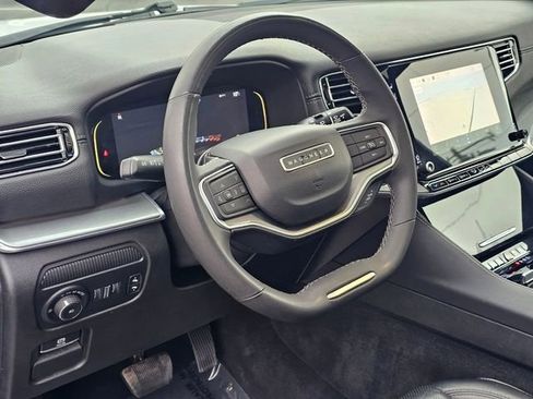 Used 2022 Jeep Wagoneer Series I image 16