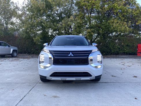 New 2025 Mitsubishi Outlander SE AWD/4WD image 42