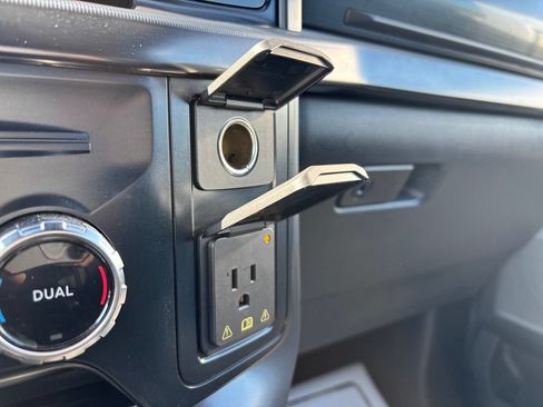 Used 2025 Ford F150 Lariat AWD/4WD image 32