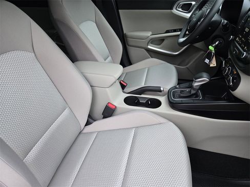 New 2025 Kia Soul LX image 10