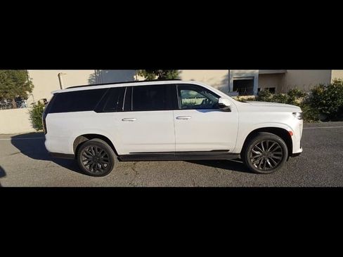 Used 2023 Cadillac Escalade ESV Premium Luxury w/ Performance Package AWD/4WD image 6