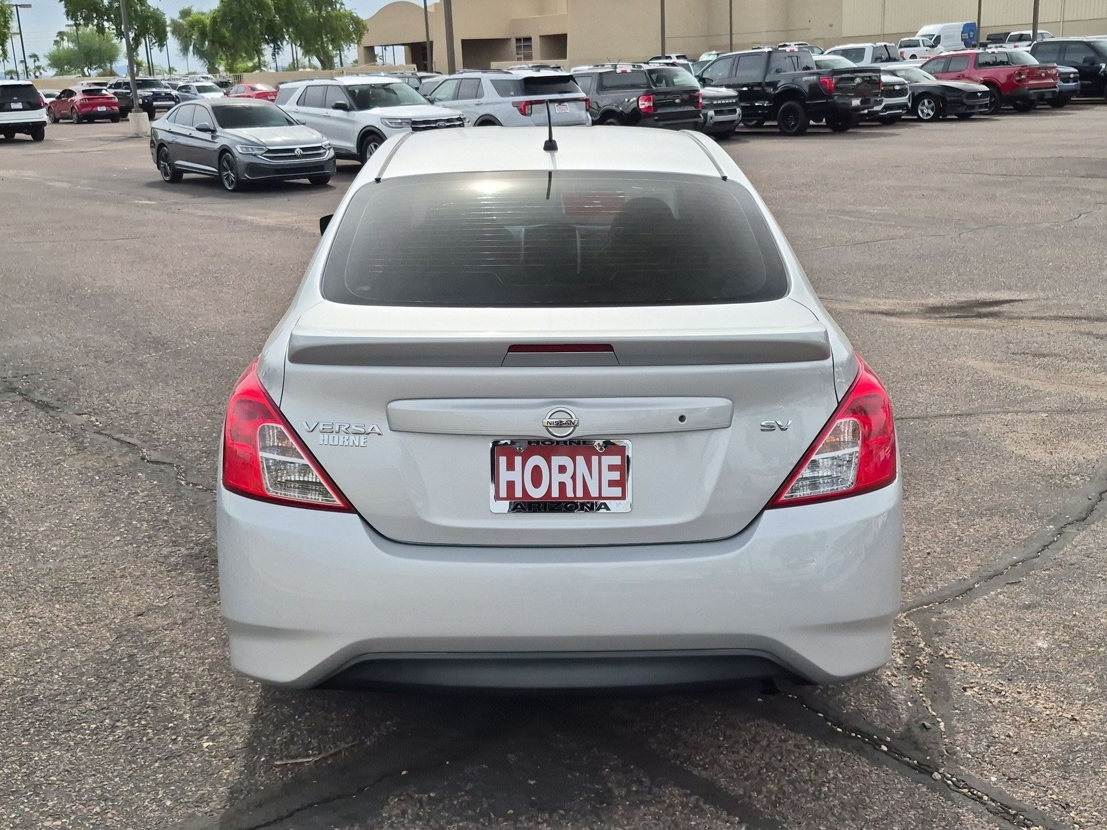 Used 2018 Nissan Versa SV FWD image 6