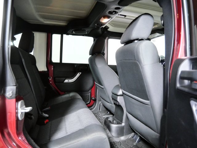 Used 2011 Jeep Wrangler Unlimited Sahara AWD/4WD image 11