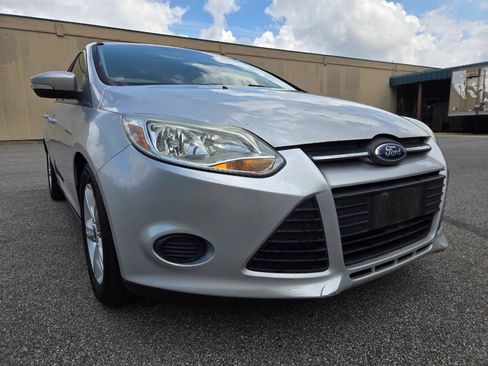 Used 2014 Ford Focus SE FWD image 15