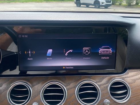 Used 2018 Mercedes-Benz E 300 image 31