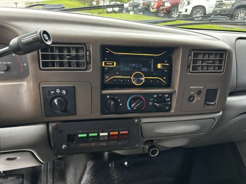 Used 2000 Ford F450 2WD Regular Cab Super Duty image 53