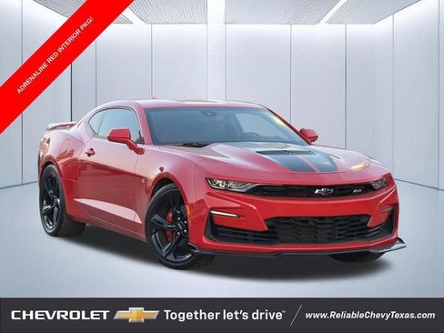 Used 2022 Chevrolet Camaro SS RWD image 1