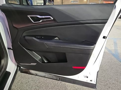 Used 2024 Kia Sportage EX image 34