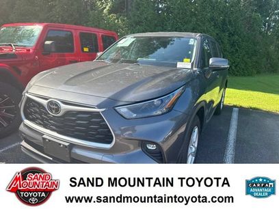 Used 2024 Toyota Highlander LE