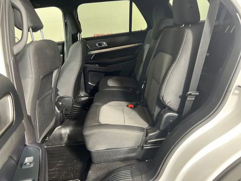 Used 2019 Ford Explorer XLT w/ Equipment Group 201A image 23