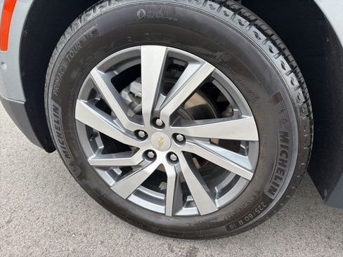 Used 2023 Chevrolet Equinox Premier FWD image 13