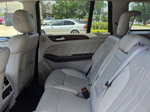Used 2015 Mercedes-Benz GL 450 4MATIC w/ Appearance Package image 20