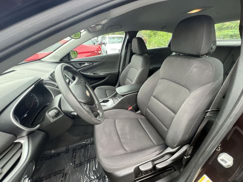Used 2021 Chevrolet Malibu LS FWD image 21