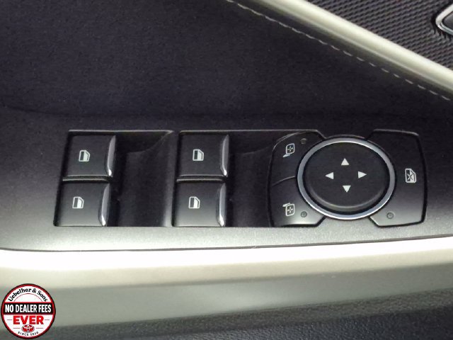 Used 2022 Ford Explorer XLT AWD/4WD image 16