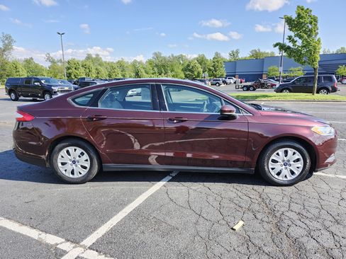Used 2013 Ford Fusion S FWD image 15