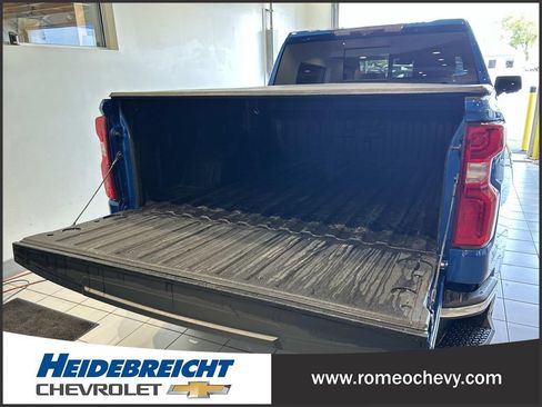 Certified 2022 Chevrolet Silverado 1500 LTZ w/ Technology Package AWD/4WD image 15