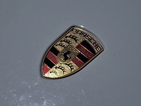 Used 2018 Porsche 718 Boxster S RWD image 30