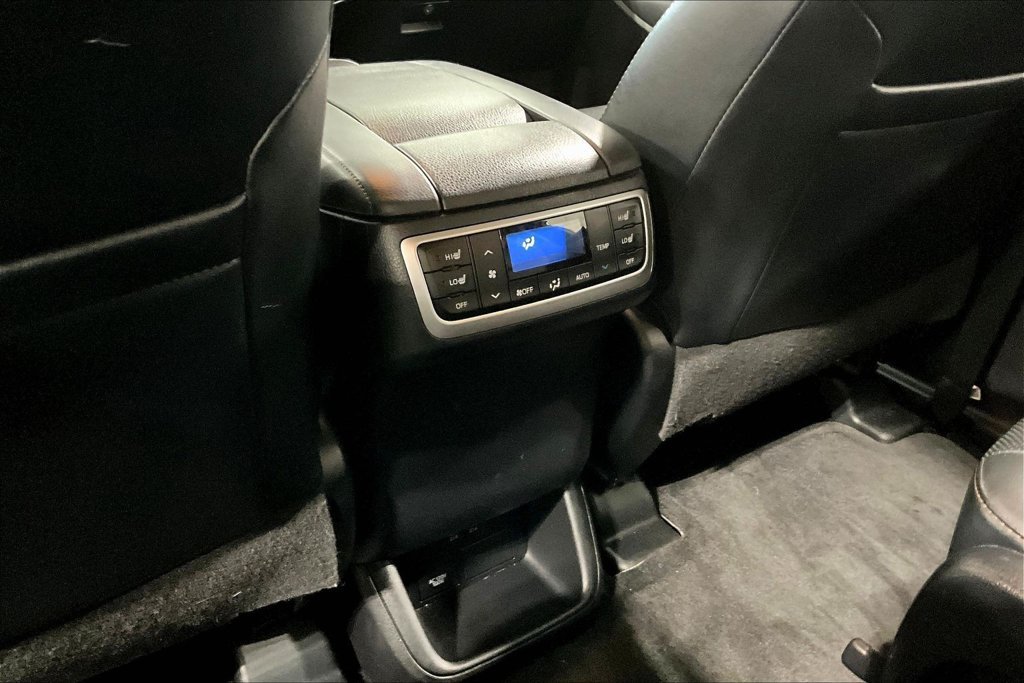 Used 2017 Toyota Highlander Limited Platinum AWD/4WD image 10