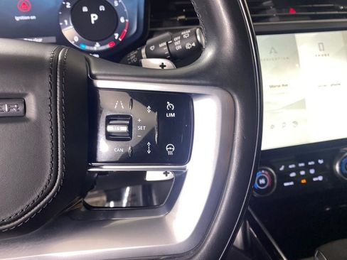 Used 2023 Land Rover Range Rover Long Wheelbase SE image 15