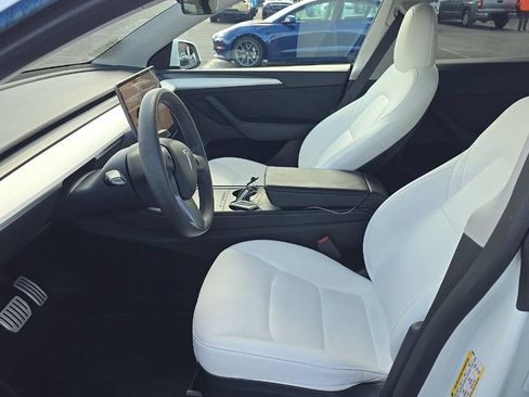 Used 2023 Tesla Model Y Performance AWD/4WD image 5