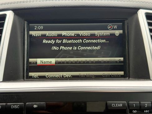 Used 2014 Mercedes-Benz GL 550 4MATIC image 36